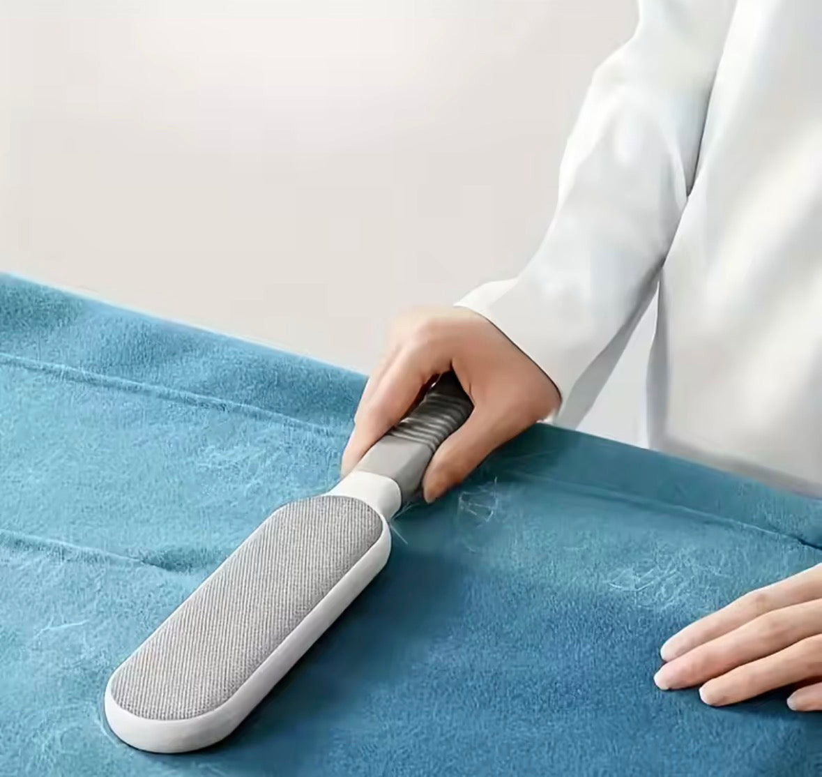 The FurSwipe lint brush